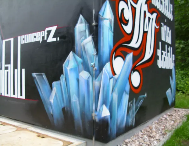 Graffiti mit Eis- und Kristallmotiv